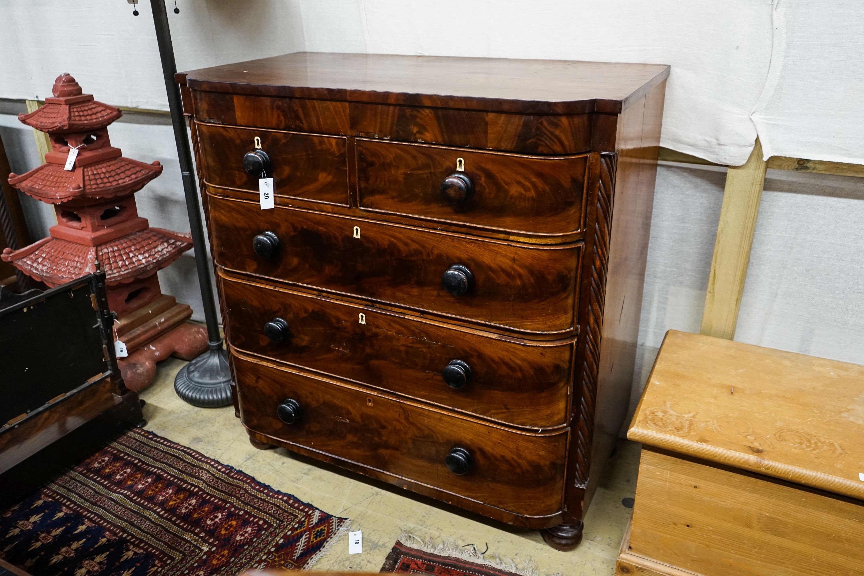 An early Victorian mahogany bow front chest of drawers, width 106cm, depth 55cm, height 110cm